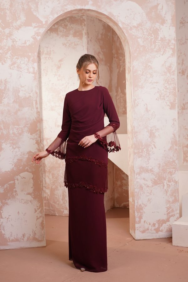 Mellysa in Wine Red - Image 2