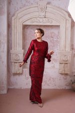 Lunara in Scarlet Red