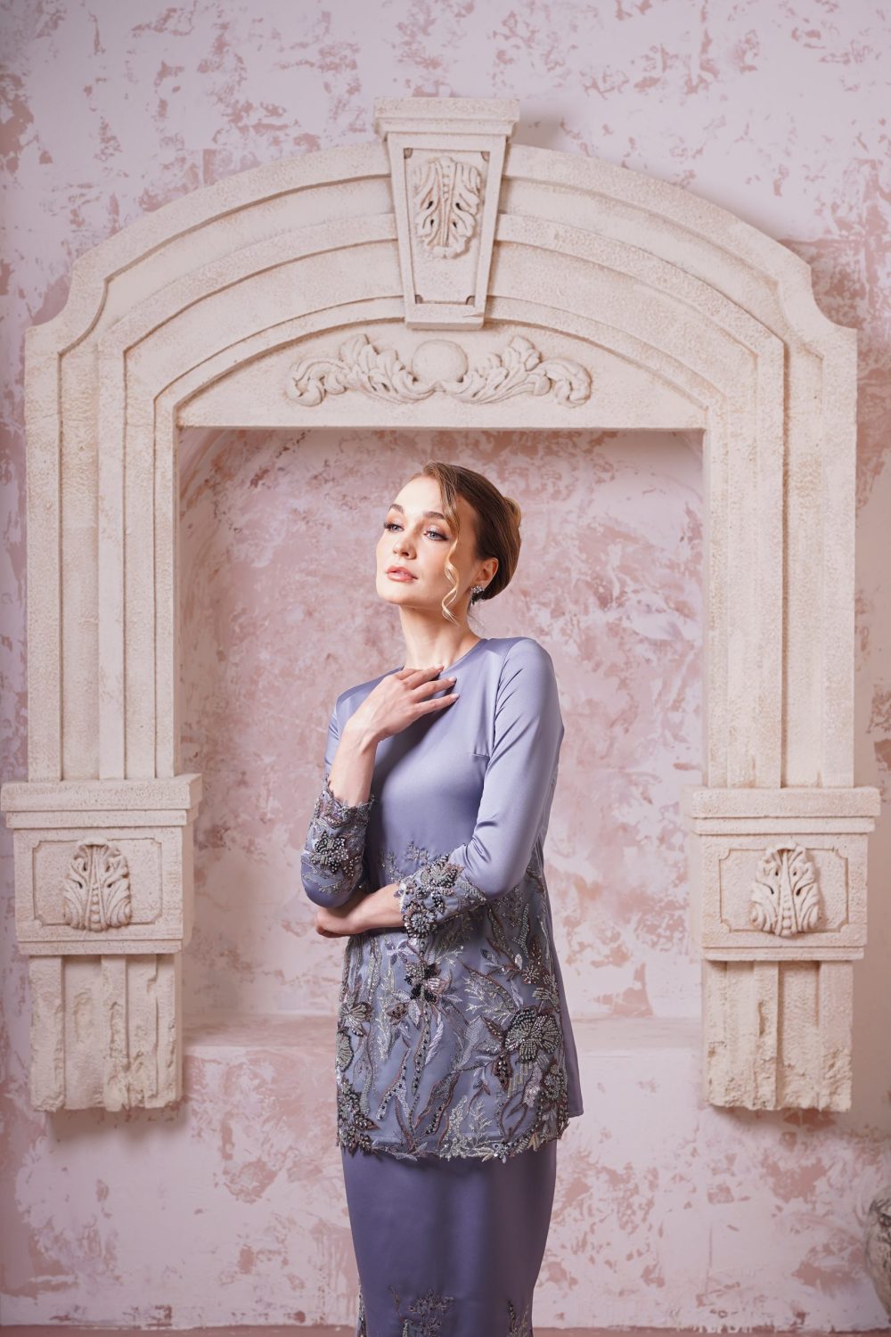 Satinora in Smoky Blue