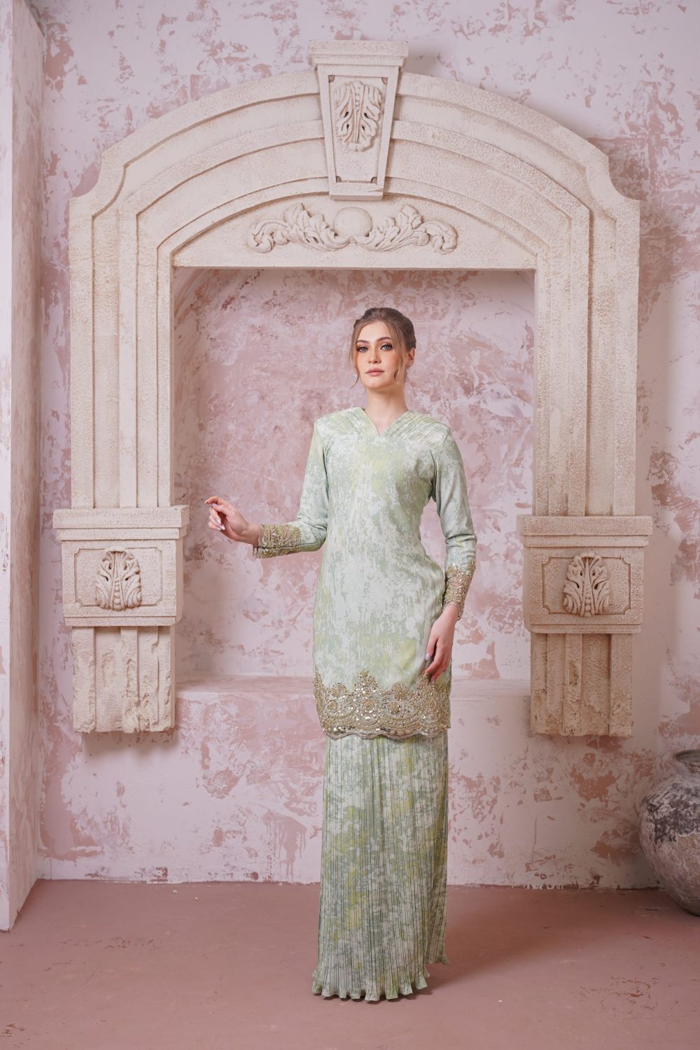 Estella in Regal Green