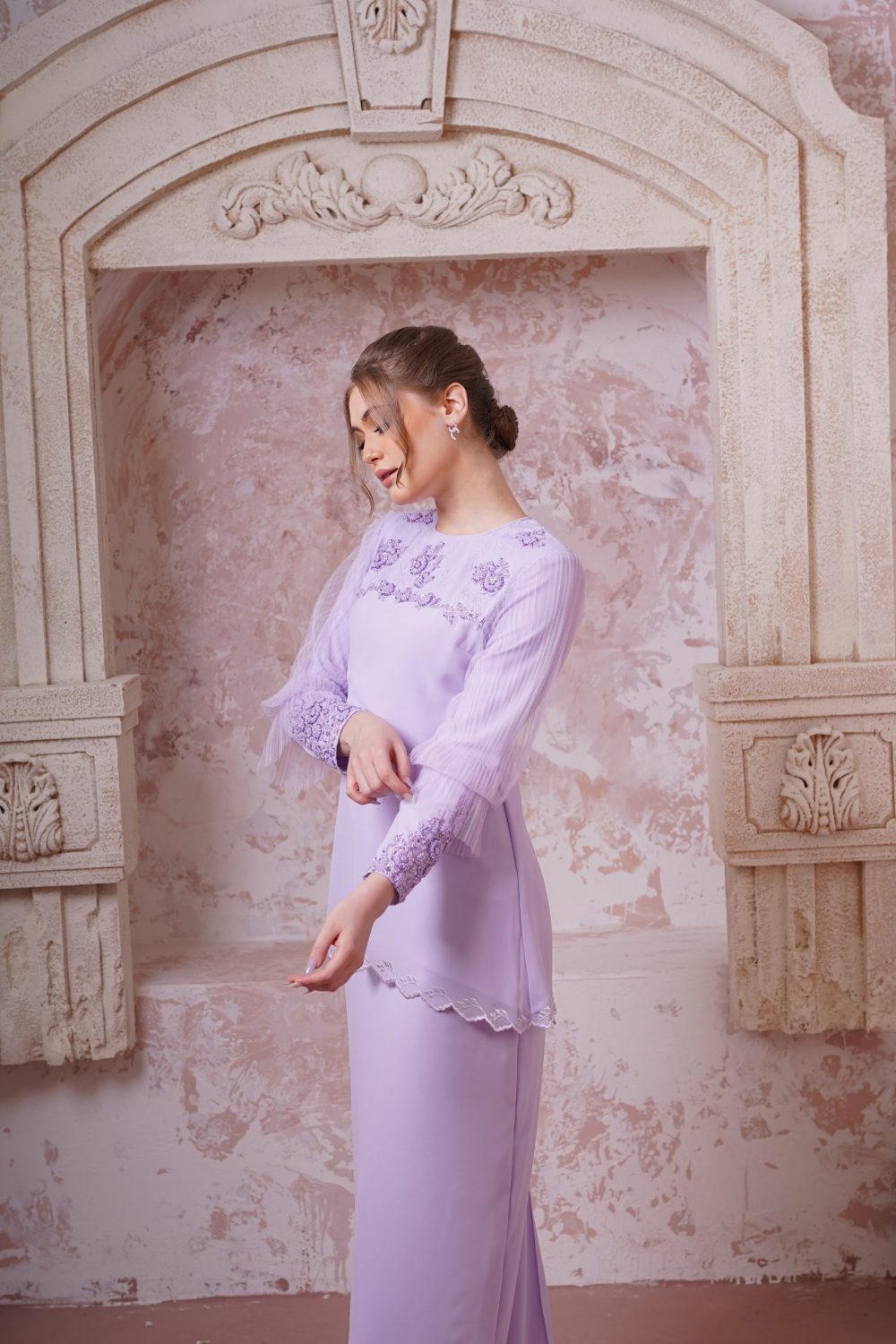Serina in Lilac