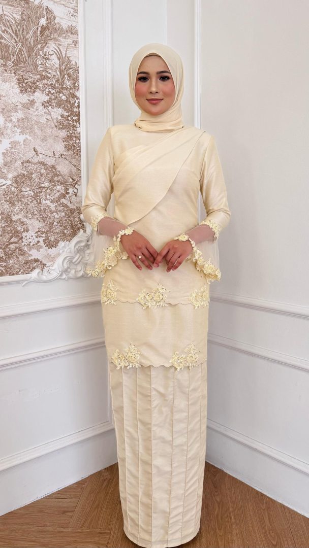 Iris Kurung in Soft Yellow